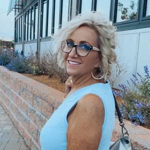 Meet your Posher, Cathy